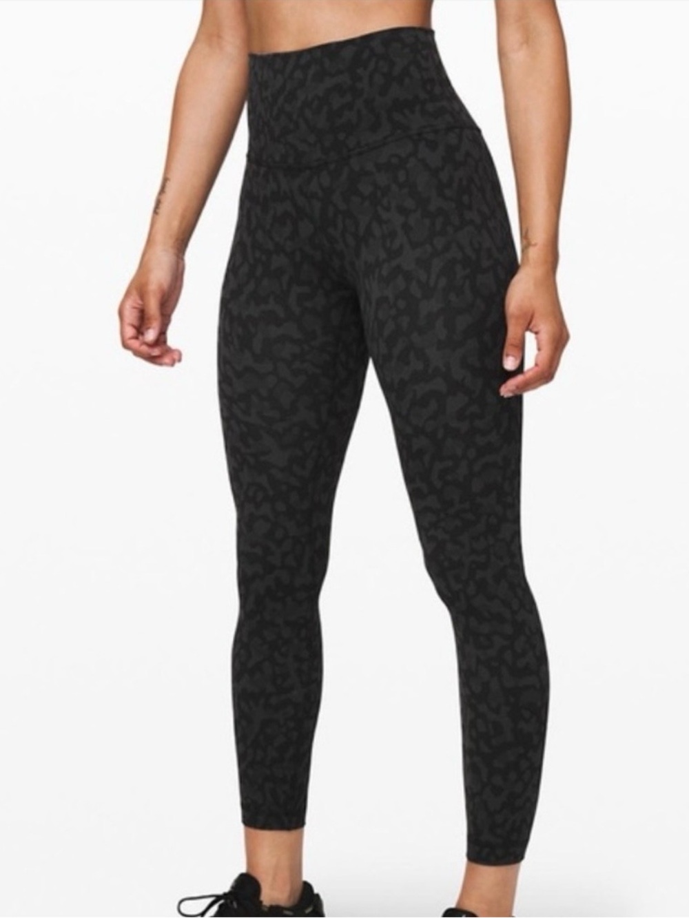 LULULEMON Align Leggings Black Animal Print
25” Womens 2